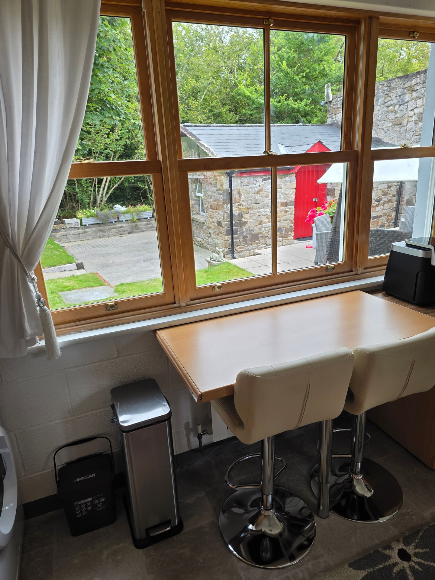 Kitchen dining nook